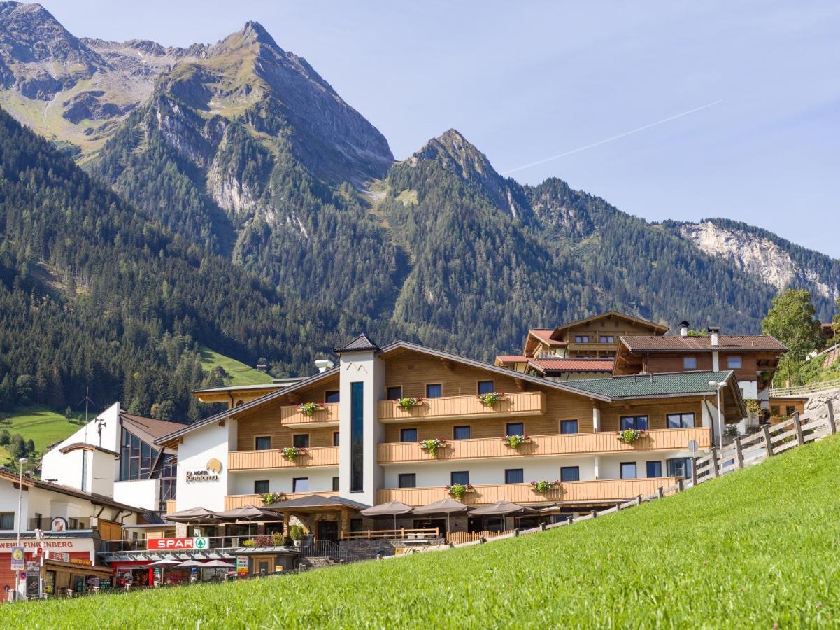 Hotel Panorama Finkenberg Exterior photo