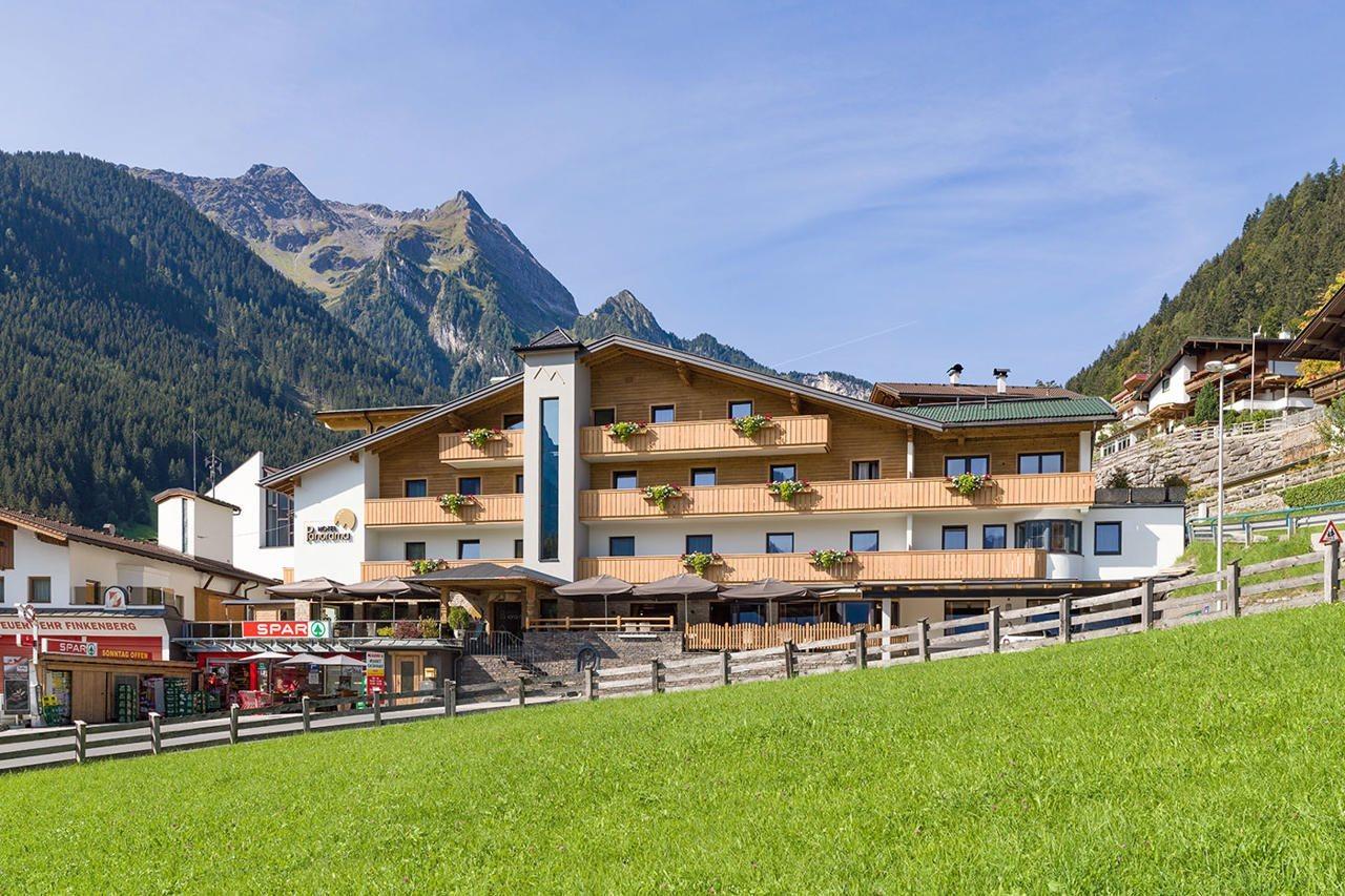 Hotel Panorama Finkenberg Exterior photo